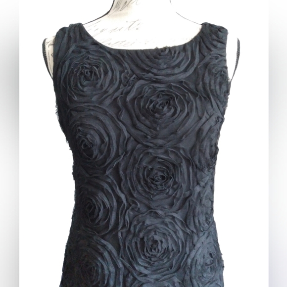 Signature Robbie Bee | Black tulle rosette blossoms dress - Picture 4 of 7